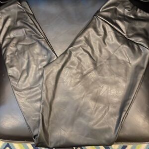 Ruby Ribbon Faux Leather Leggings size L - Black